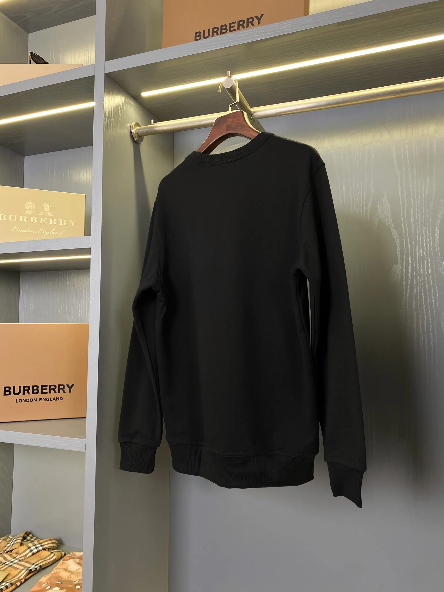 🅱️ Prorsum 【BUR ， 】【In Stock 】 ！BUR ， 、 Same Style ，Versatile ！ BUR ， Classic ， 。 ， Burberry 。 "Prorsum"， " "。 zg ， ， ！ BUR ， ！！ ， 680 ， ， ， ，Breathable ！ 。 ， ， ！！ ， 。OV ， 。 ， ， ！！ ， In Stock， ， ！ ， ， ！！ Sizes S、M、L、XL、XXL